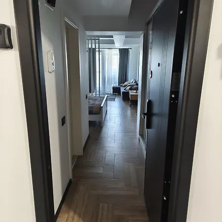Axi - *